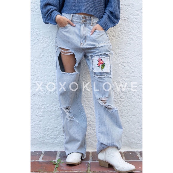 POL Retro 90s Distressed Relaxed Fit Jeans Patches Cutouts - Picture 14 of 16